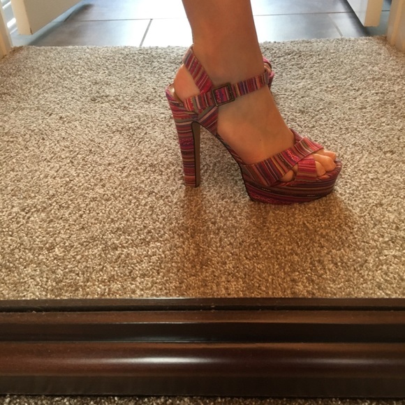 Steve Madden boho platform tribal heels size 10 - Picture 7 of 8